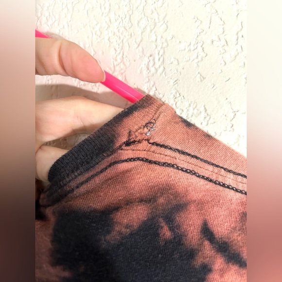 ✨SOLD✨ BLEACH Dyed/Golds Gym Tee - Picture 6 of 10